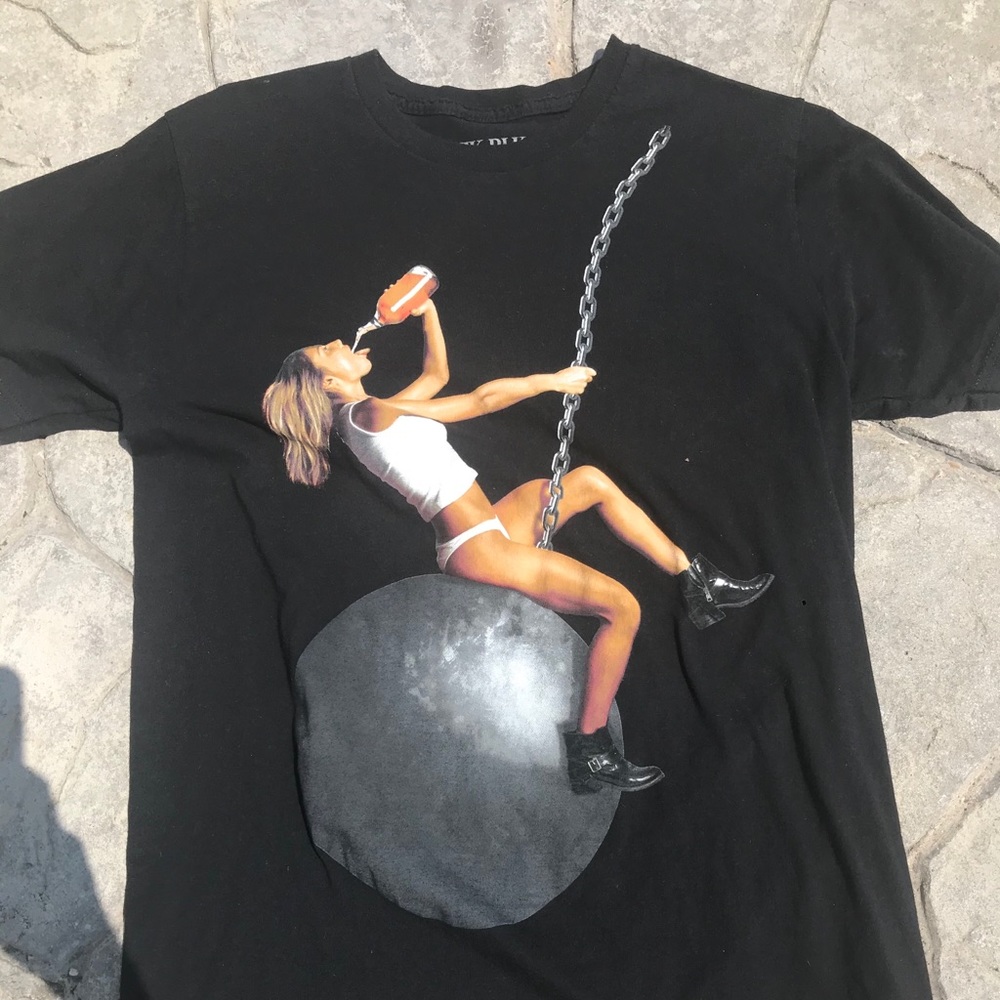 RK BLK “Wrecking ball” Graphic T-shirt